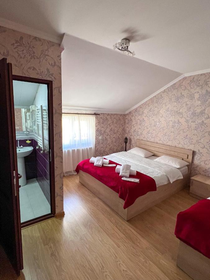 Giorgi'S Guest House Kazbegi Exterior photo