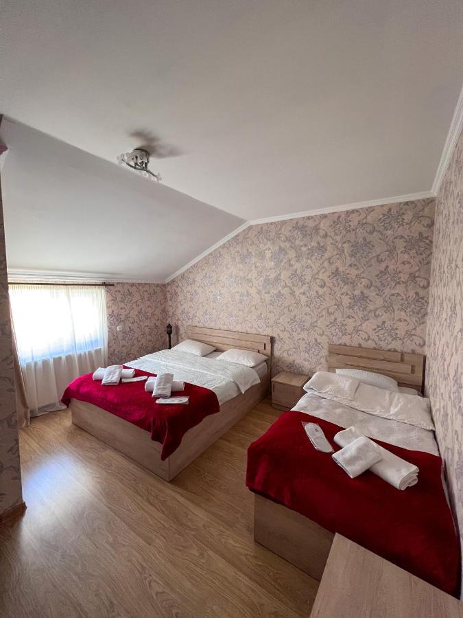 Giorgi'S Guest House Kazbegi Exterior photo