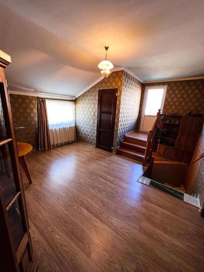 Giorgi'S Guest House Kazbegi Exterior photo
