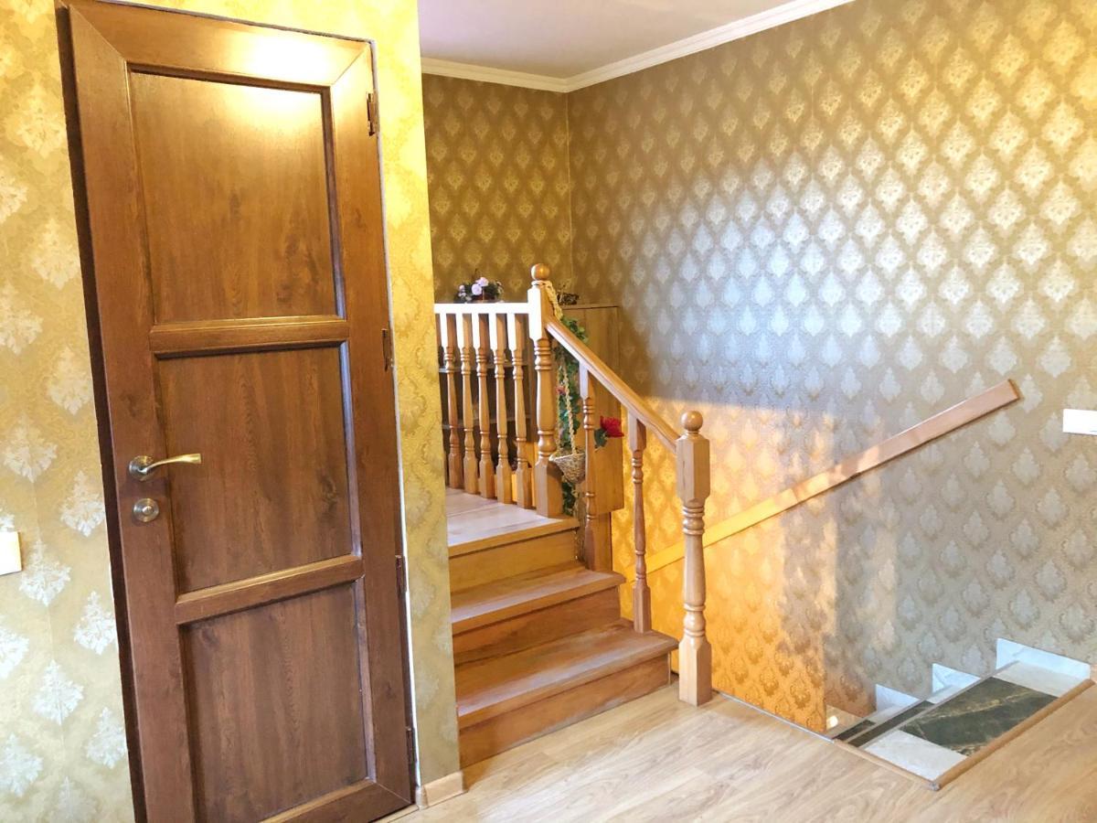 Giorgi'S Guest House Kazbegi Exterior photo